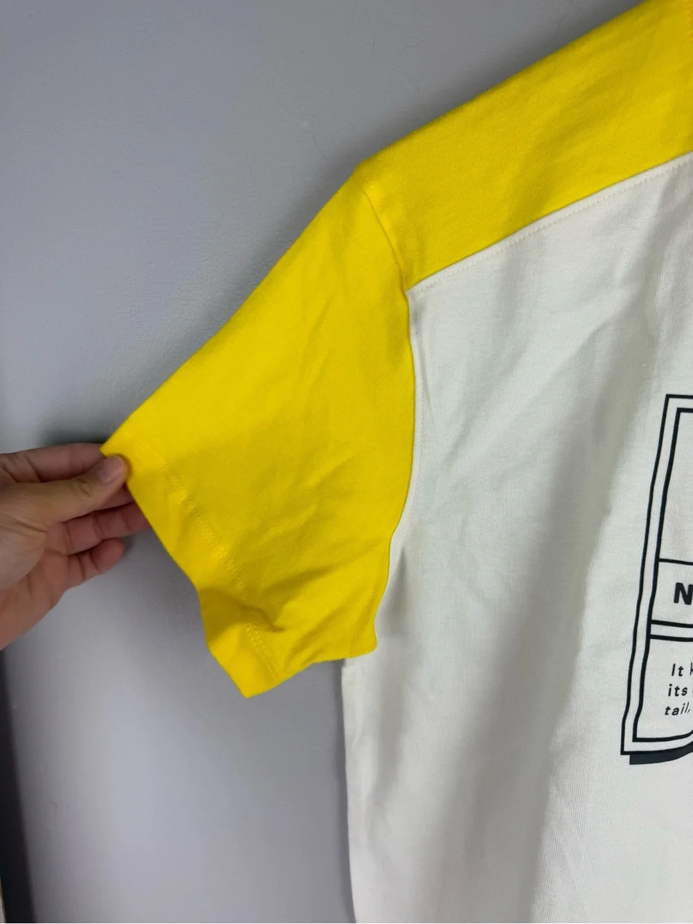 Pokemon X Target Youth Pikachu Graphic Short Sleeve Crewneck T Shirt SZ XL New